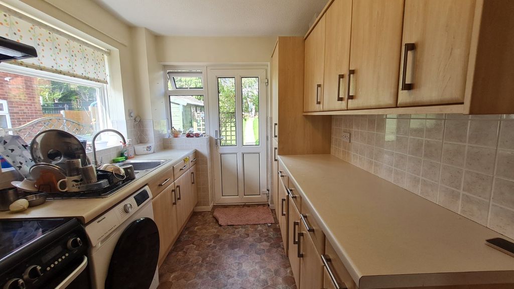 Property photo 2 of 19 Picture No. 34