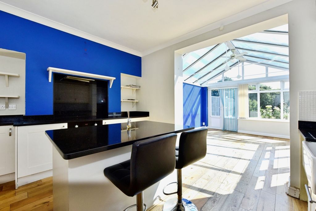 Property photo 2 of 20 Pbox-Img.Jpg