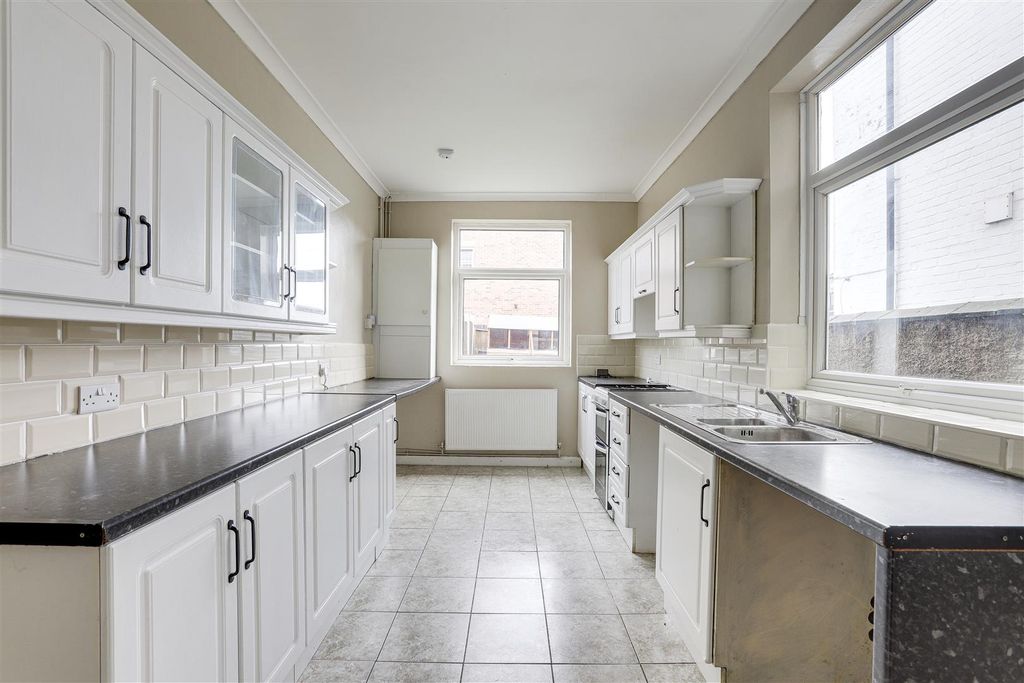 Property photo 2 of 20 6221.Jpg