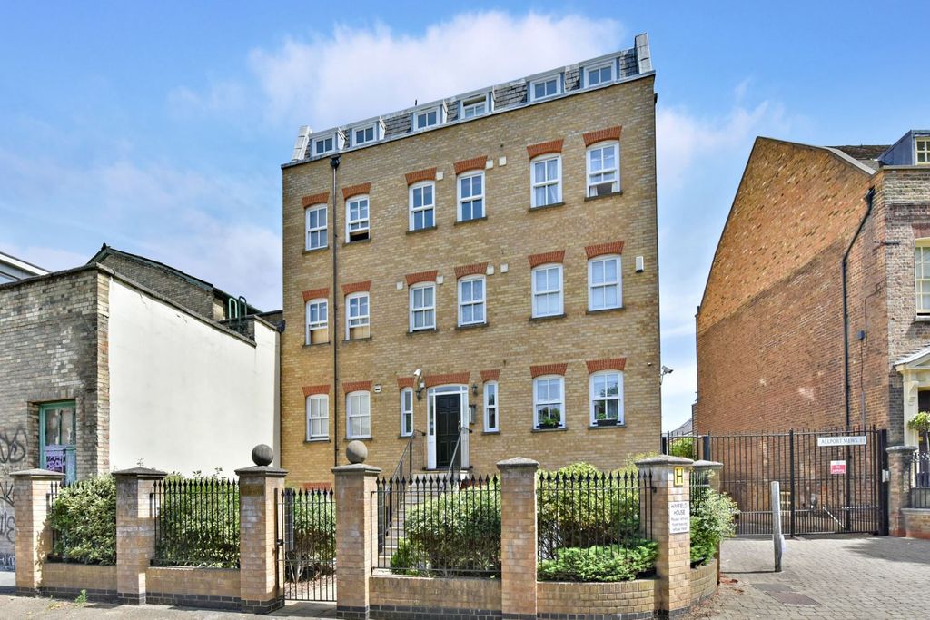 Property photo 1 of 6