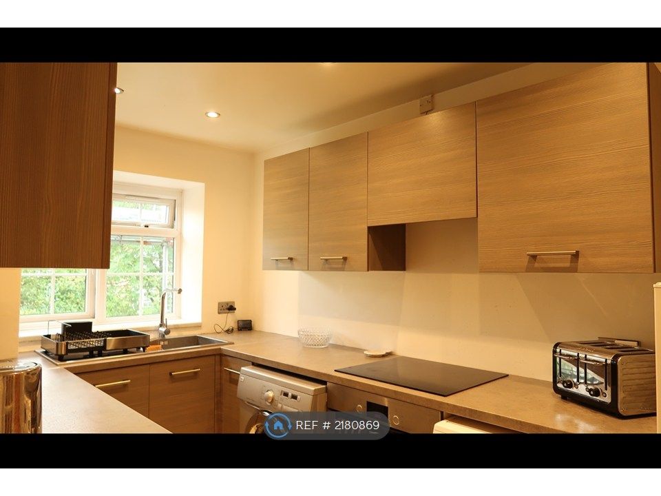 Property photo 2 of 3
