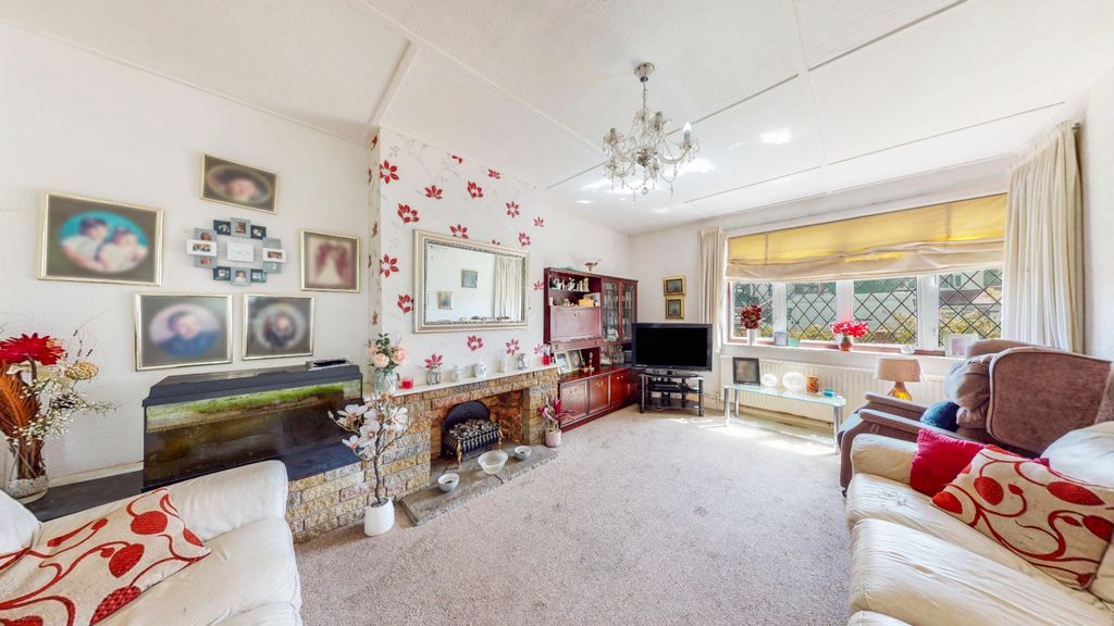 Property photo 2 of 15 5111782