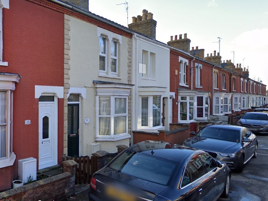 Property photo 1 of 2 Front