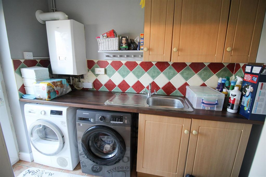 Additional image 11 of 4 bed detached bungalow for saleKingsdon Lane, Harlow CM17
