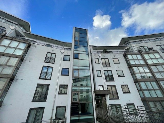 Property photo 2 of 11