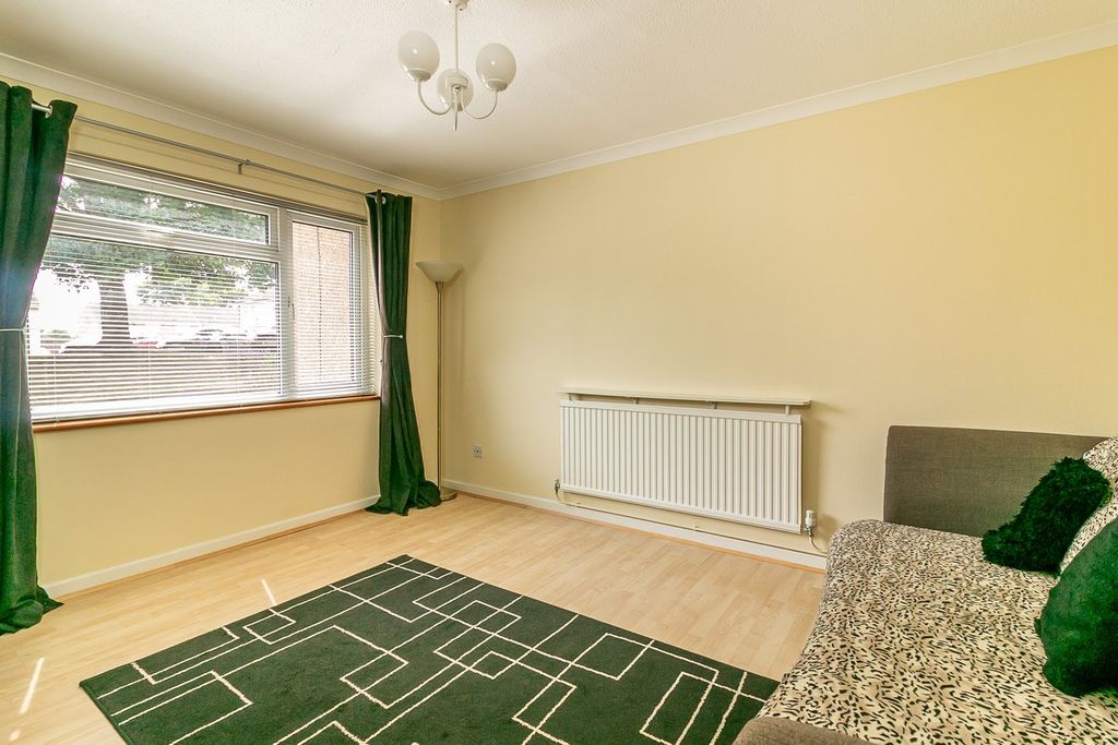 Property photo 3 of 10