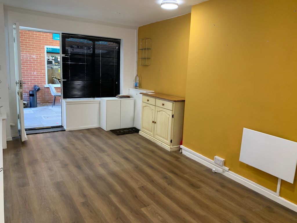 Property photo 2 of 3