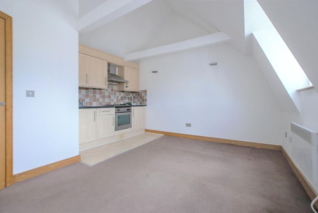 Property photo 1 of 4 Xjoojde7Zegztfuobf4Ksw 2.Jpg