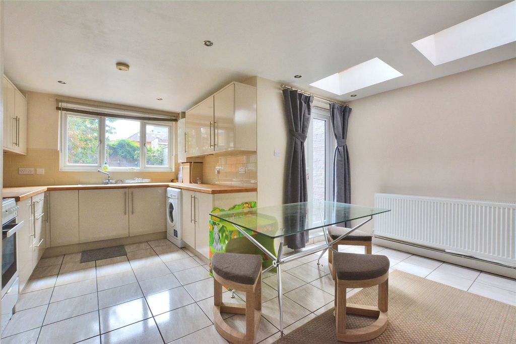 Property photo 2 of 17 Picture No. 05