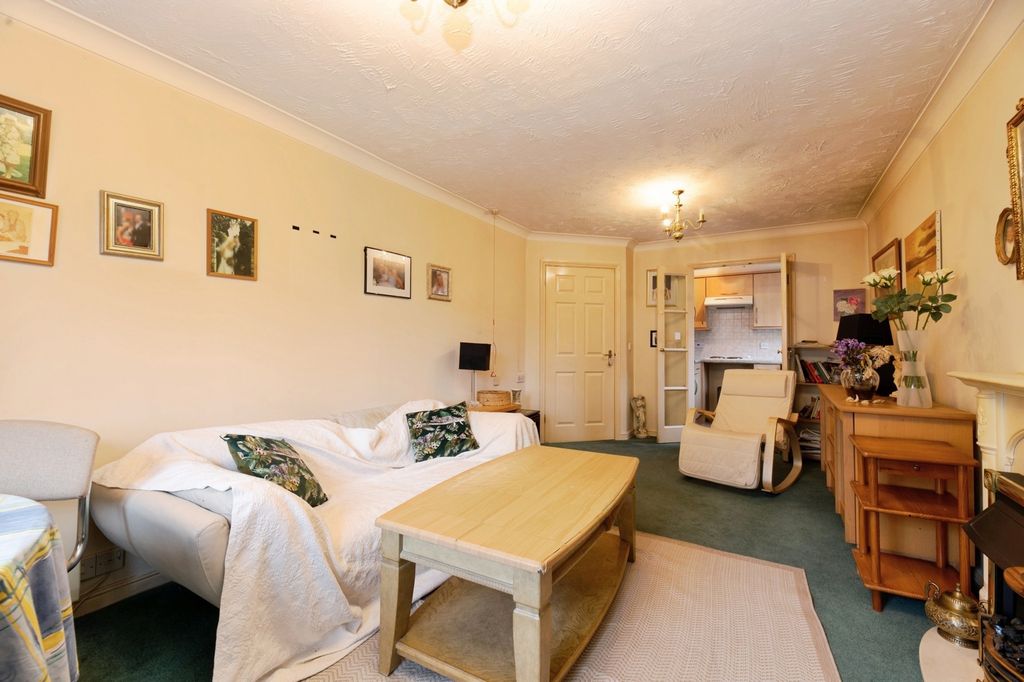 Property photo 3 of 10 Pbox-Img.Jpg