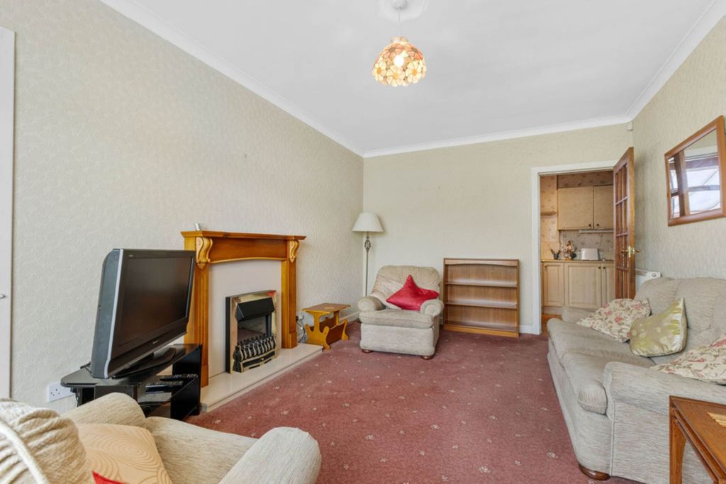 Property photo 3 of 18