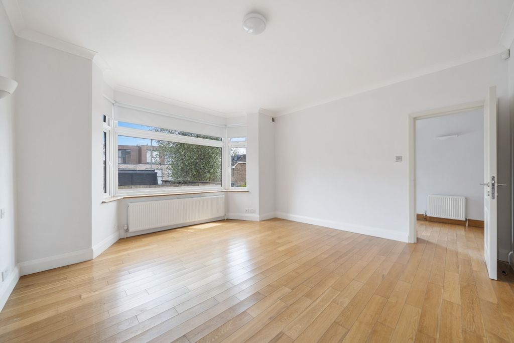 Property photo 3 of 12 4230673