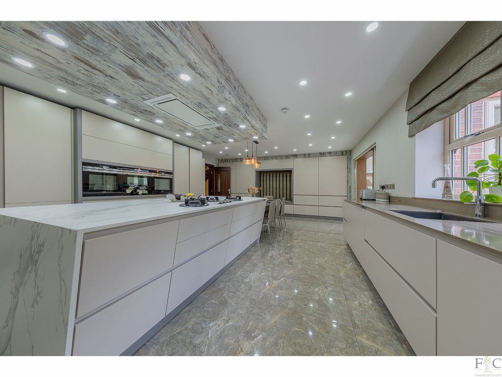 Additional image 14 of 8 bed detached house for sale8 Blackthorn Lane, Oadby LE2
