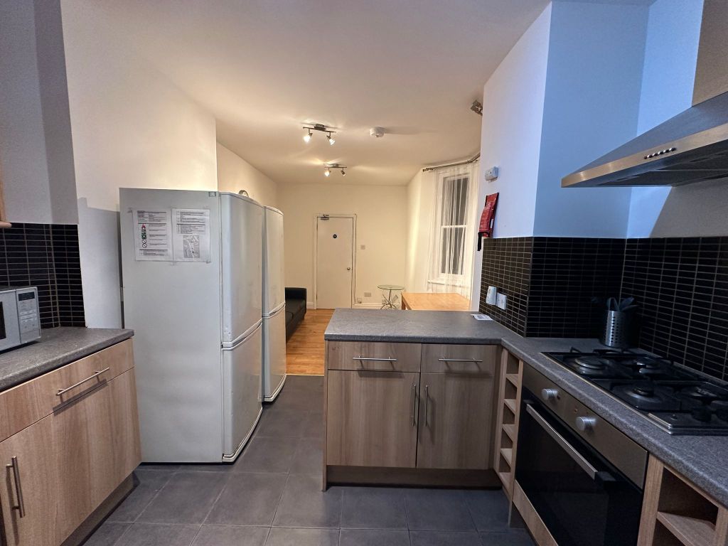Property photo 2 of 3