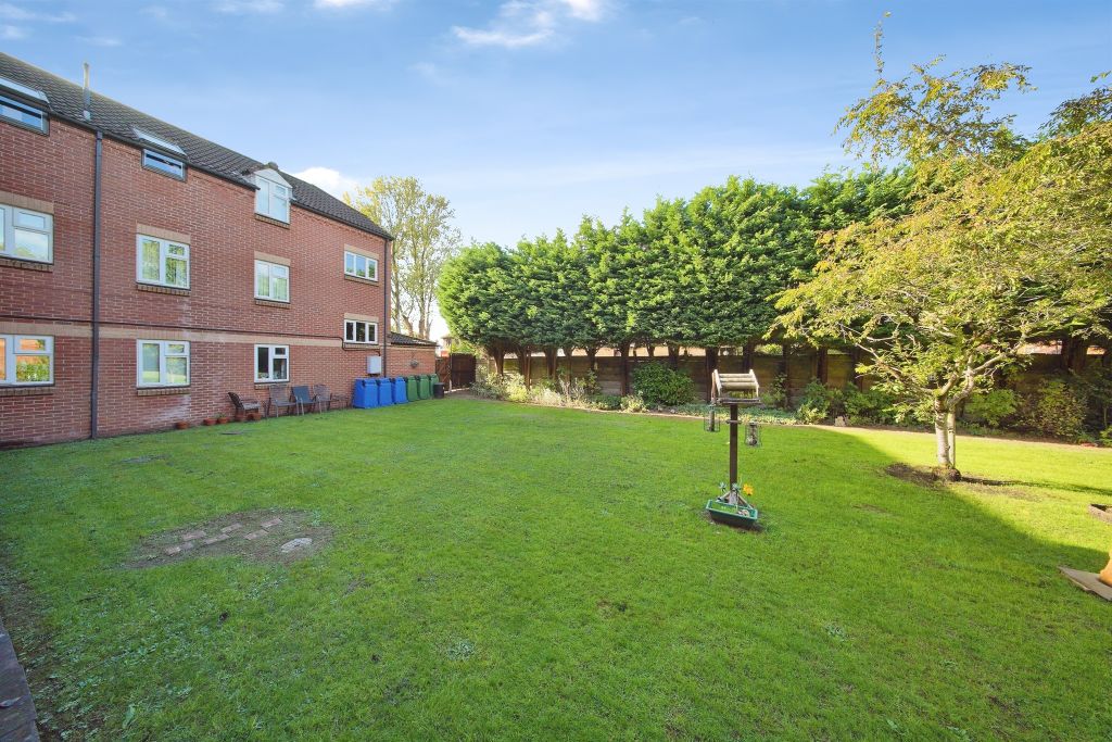 Property photo 2 of 18