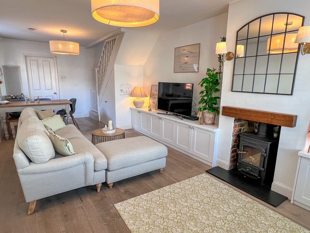 Property photo 3 of 26