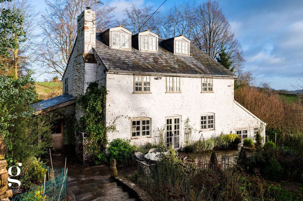 Property photo 1 of 39