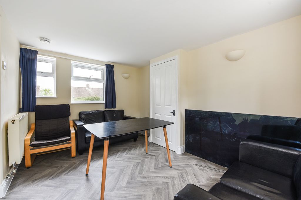 Property photo 2 of 17 Sketch_Ph33_6161245