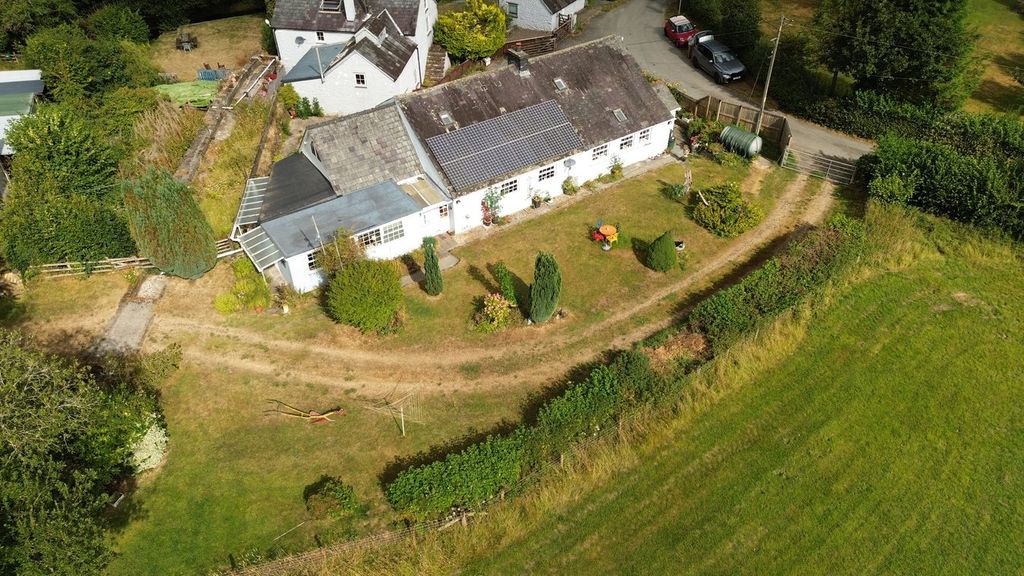 Property photo 2 of 37