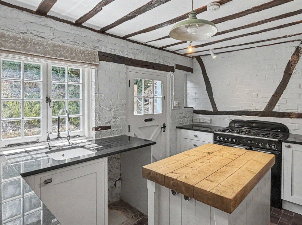 Property photo 2 of 17 Picture No. 26