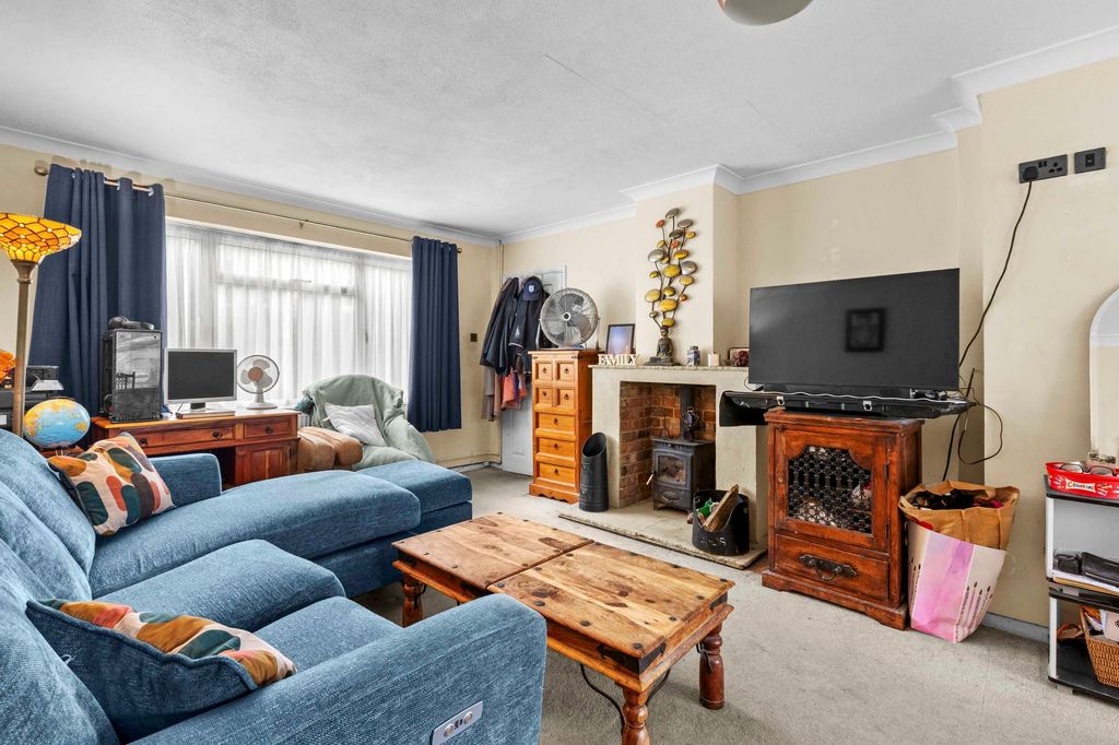 Property photo 3 of 13