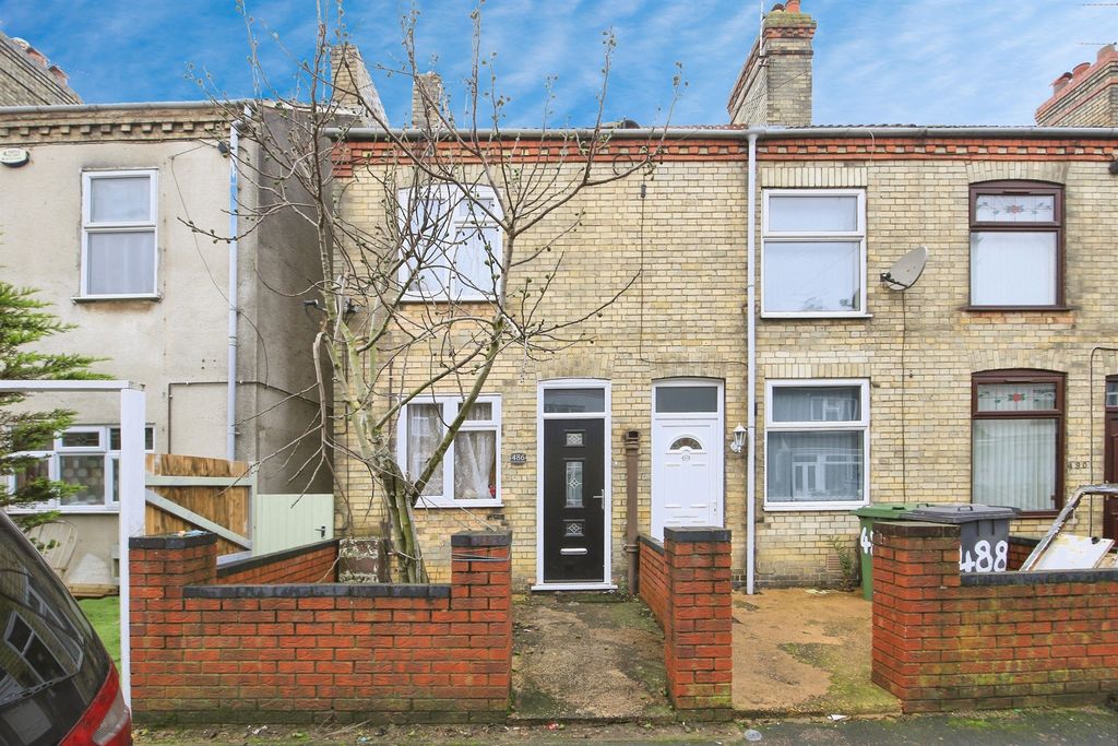 Property photo 1 of 12