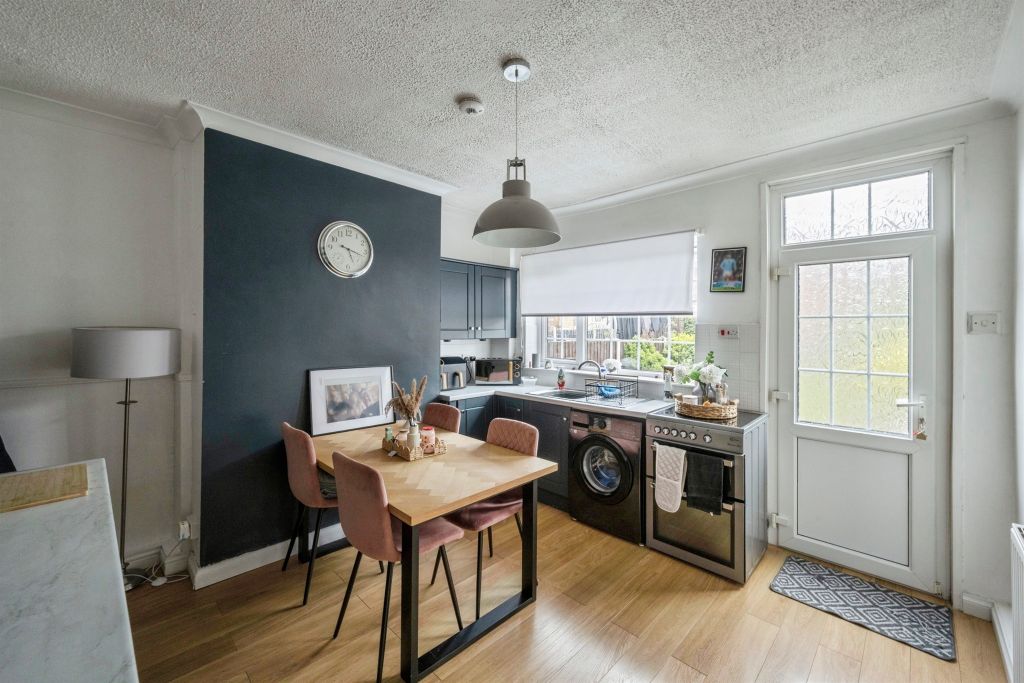 Property photo 3 of 17