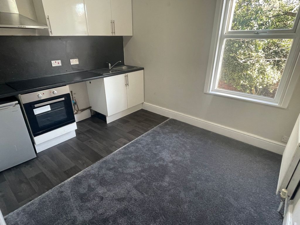 Property photo 2 of 4 Kitchen