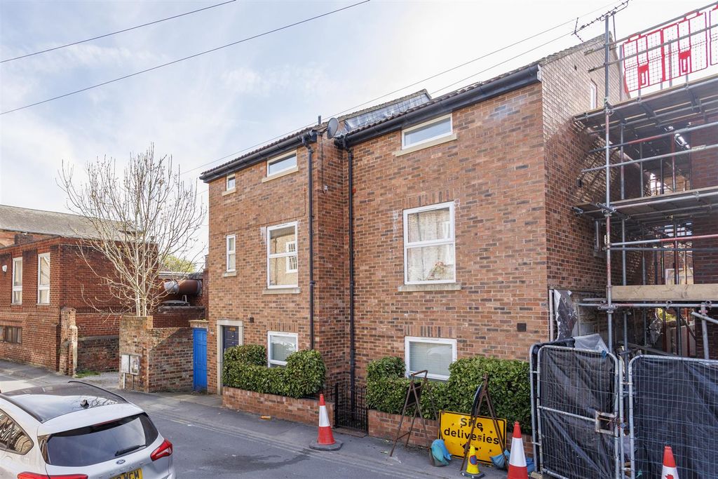 Property photo 1 of 10 4_Union_Court_14.Jpg