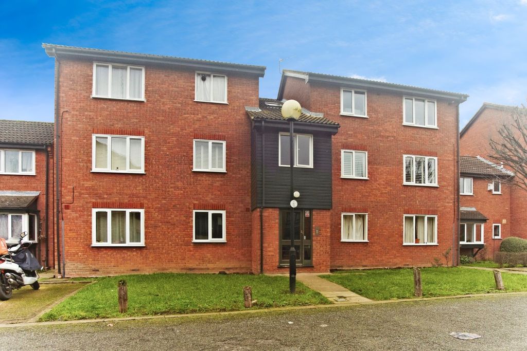 Property photo 1 of 10