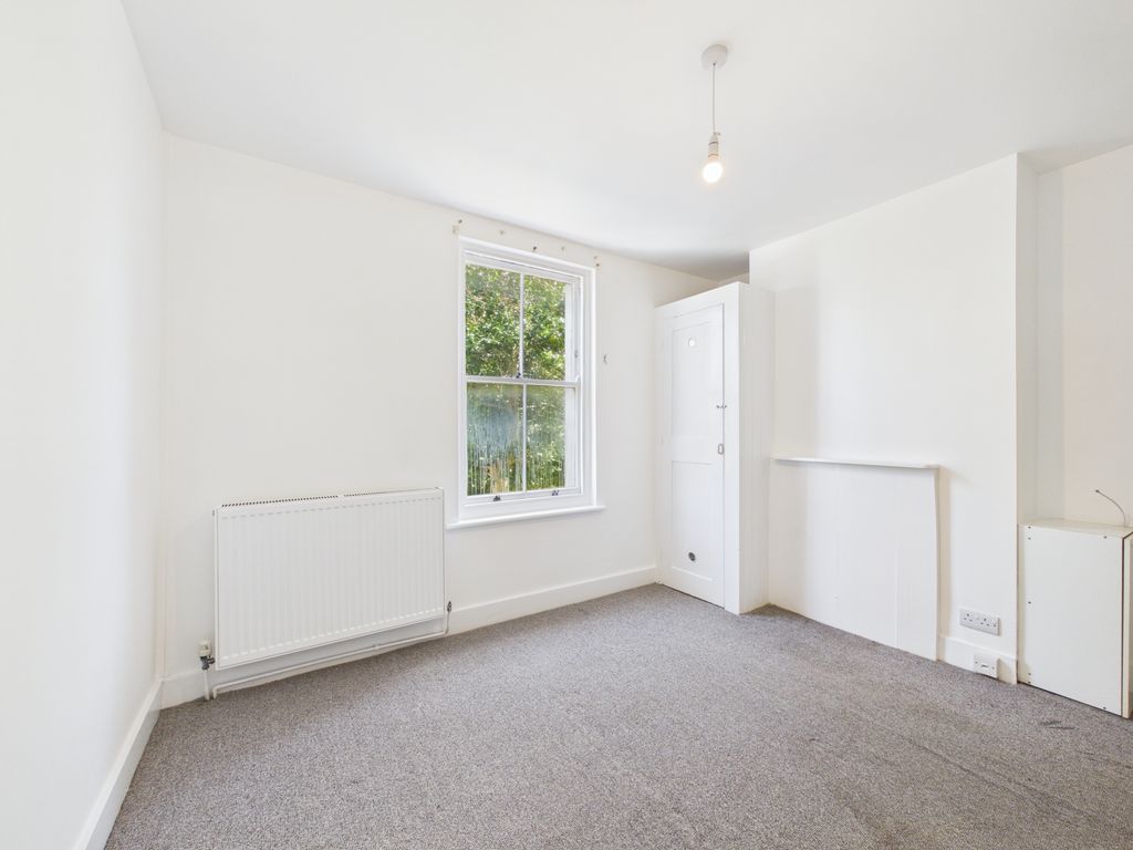 Property photo 2 of 6 Cam03519G0-Pr0568-Still007