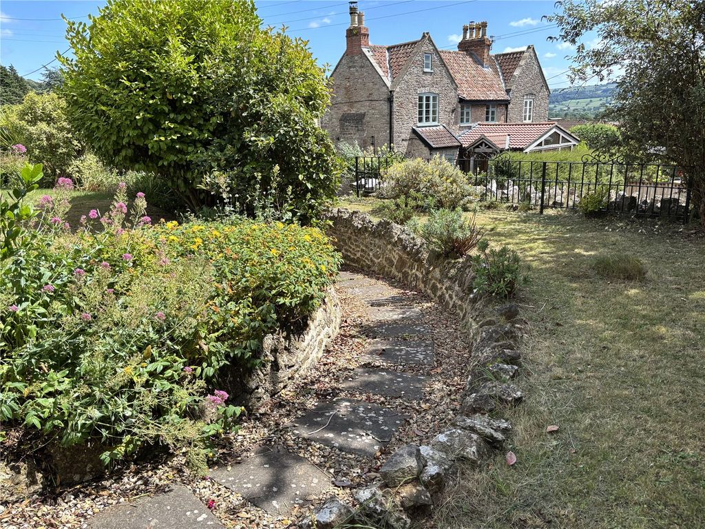 Property photo 2 of 35 Picture No. 38