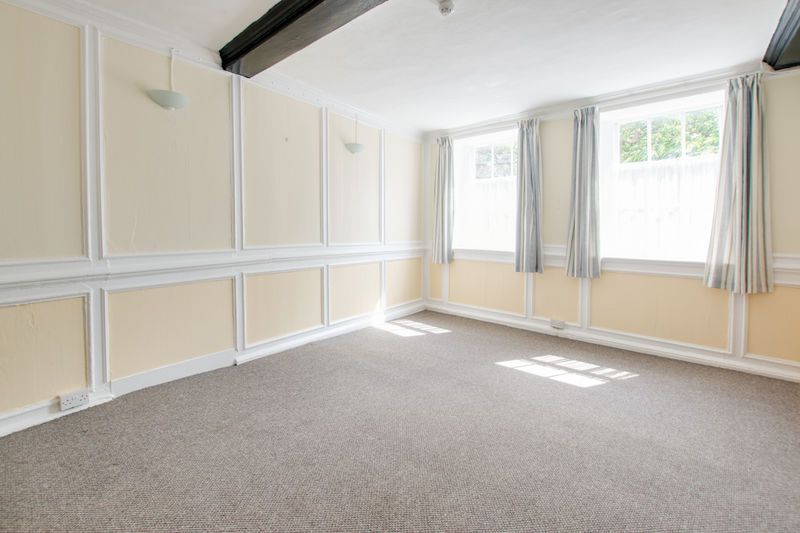 Property photo 3 of 7 Photo 5