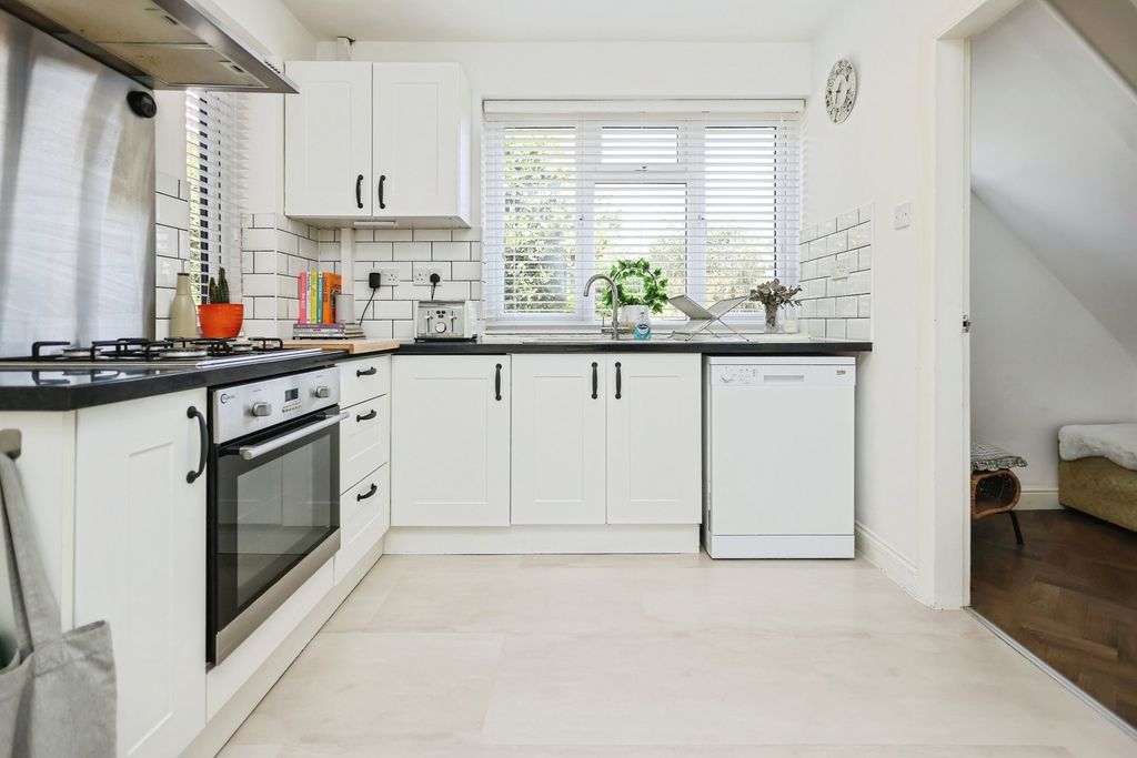 Property photo 2 of 20 Pbox-Img.Jpg