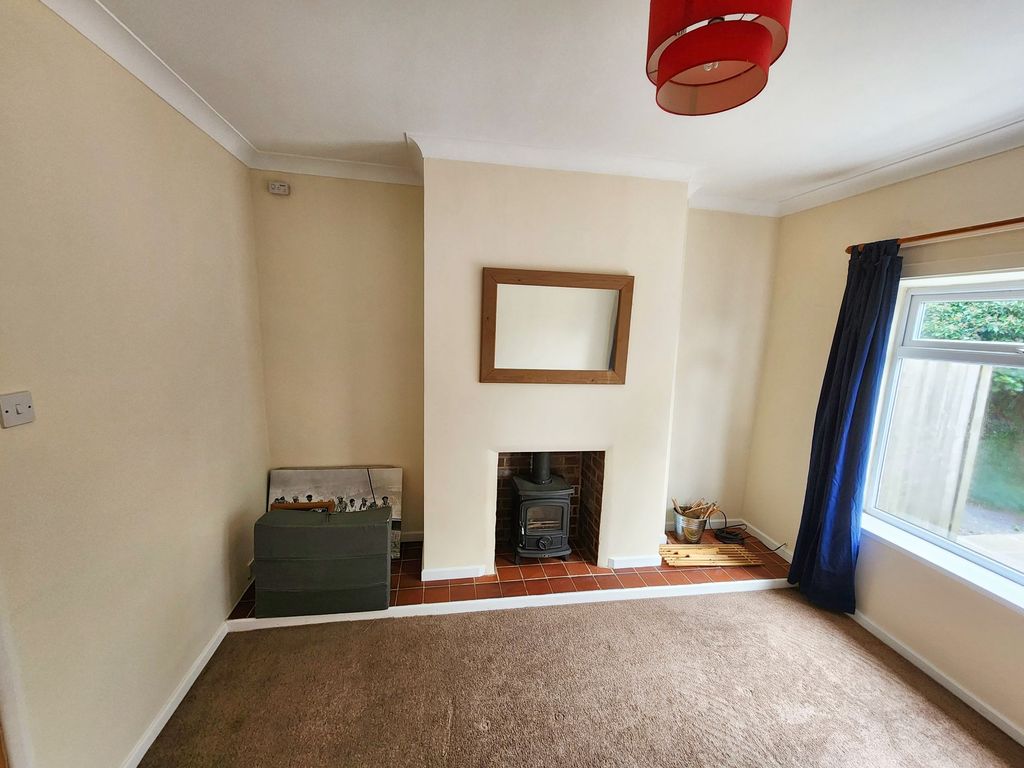 Property photo 3 of 20 Lounge