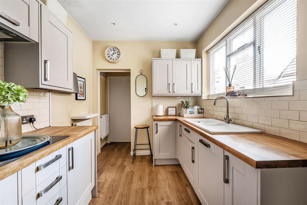 Property photo 2 of 26 5-Westerham-Road-5.Jpg
