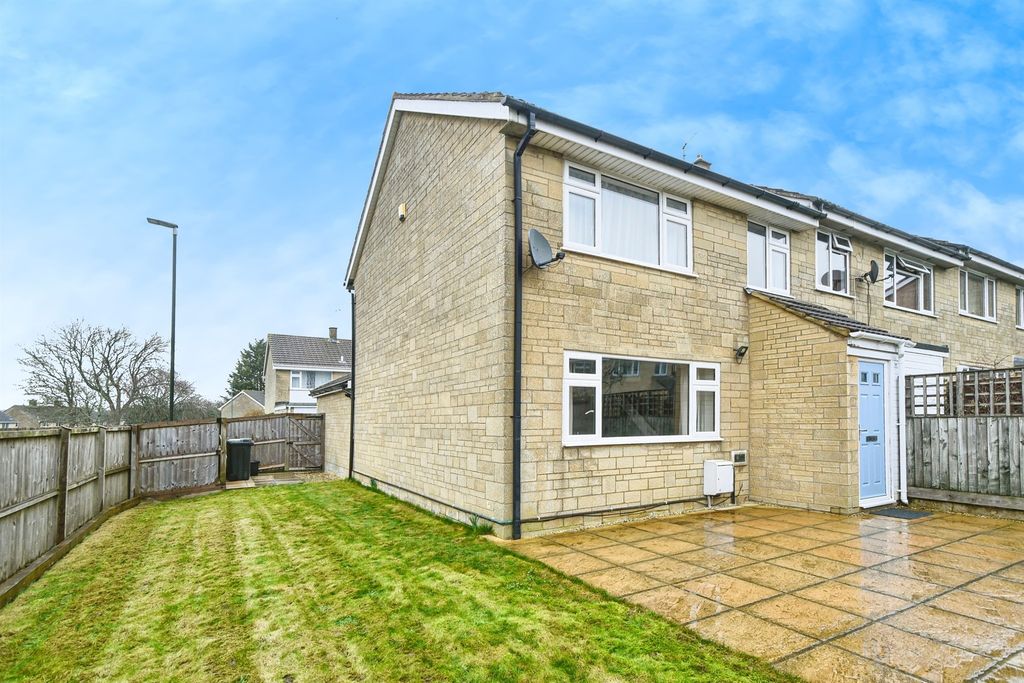 Property photo 1 of 18