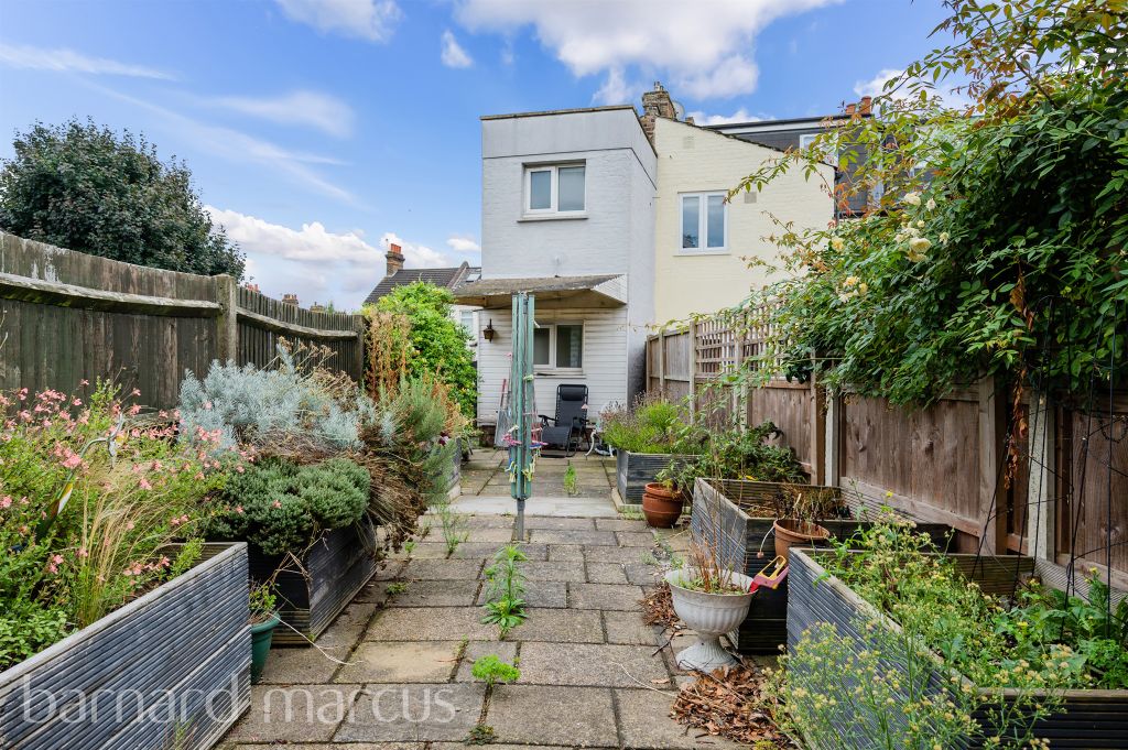 Property photo 3 of 16