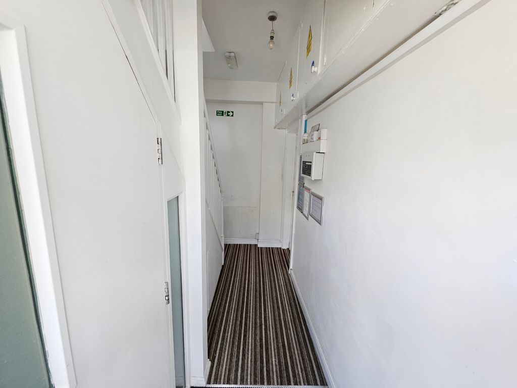 Property photo 2 of 13 Communal Entrane Halllway