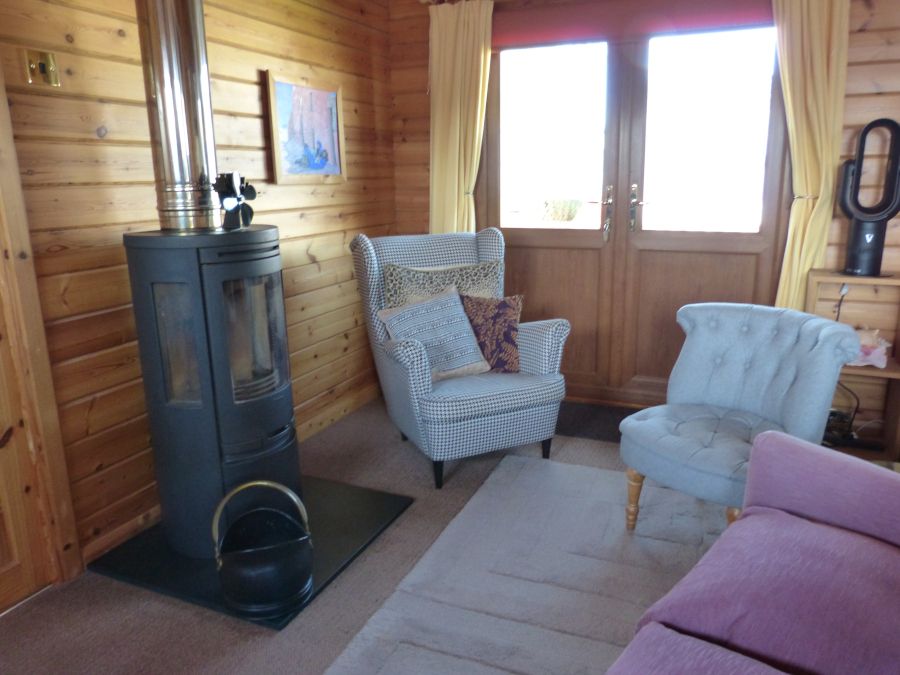 Property photo 3 of 21 Lounge