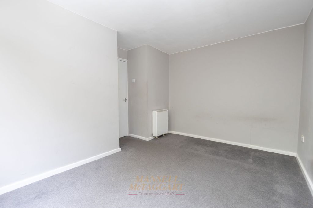 Additional image 7 of 2 bed flat for saleNewlands Crescent, Birch House Newlands Crescent RH19