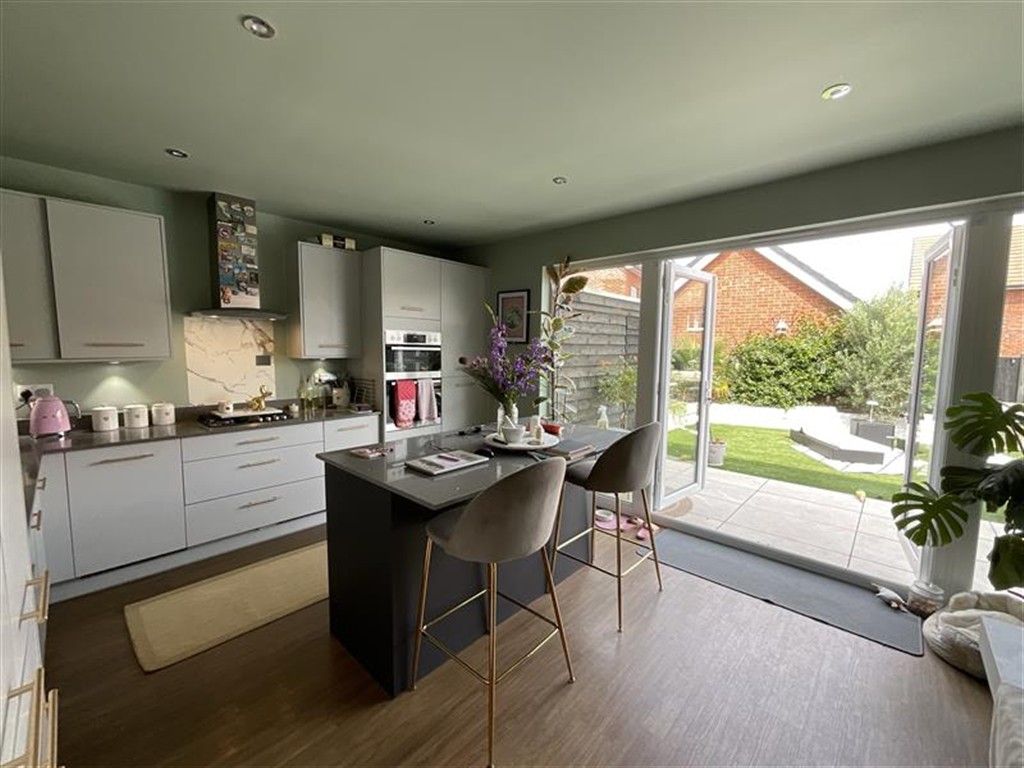 Property photo 1 of 4 Kitchen Diner
