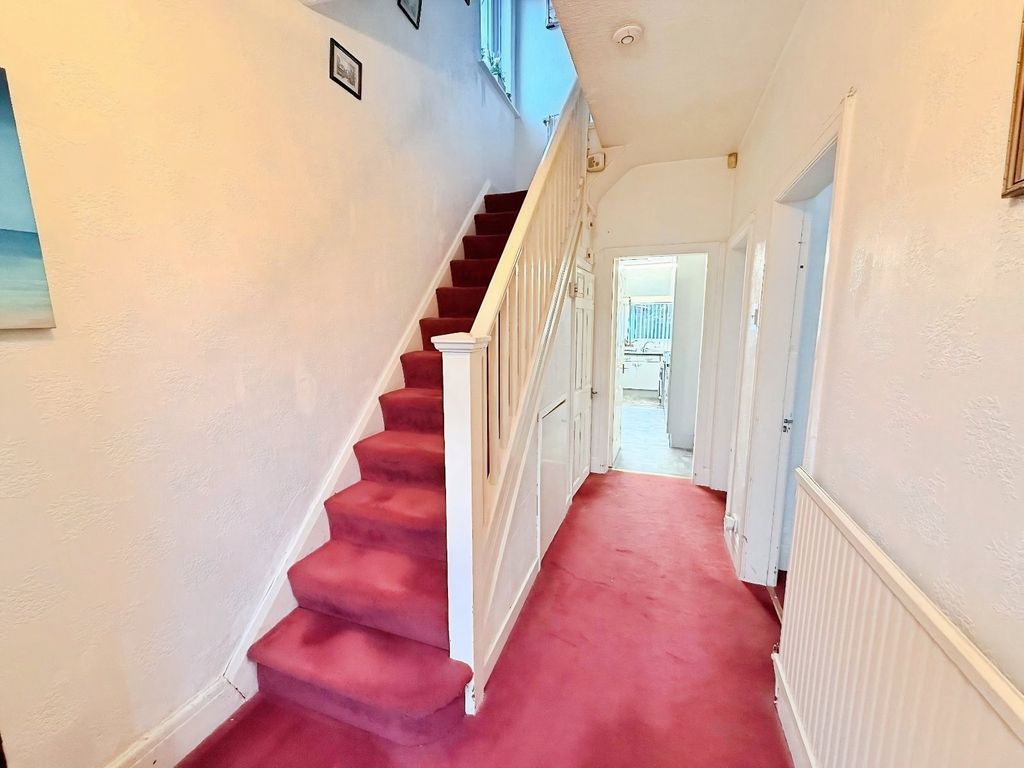 Property photo 2 of 24 Picture No. 10