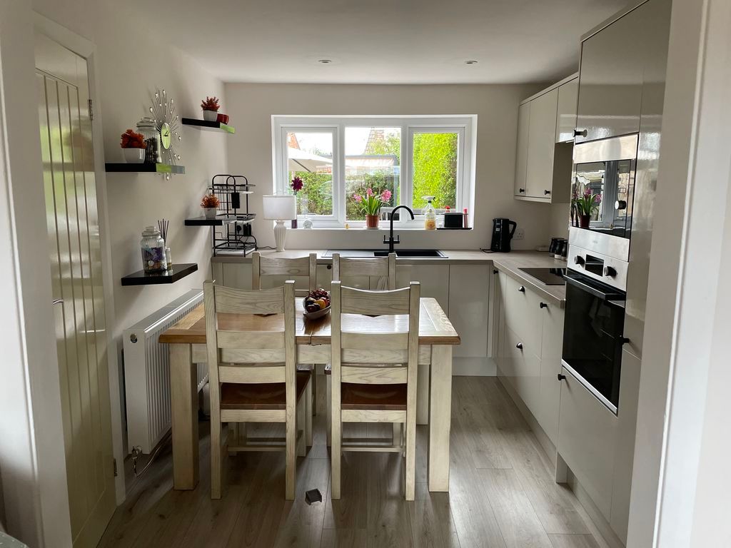 Property photo 3 of 10 Photo 3