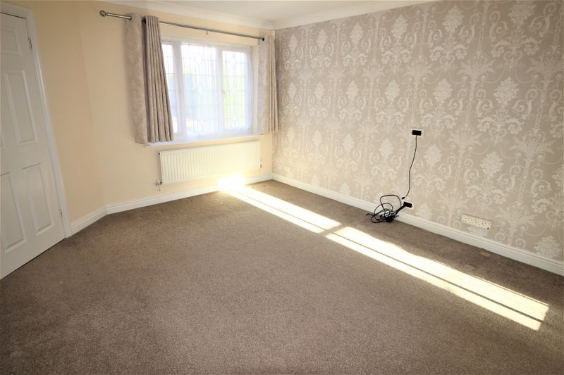 Property photo 3 of 13 Photo 8
