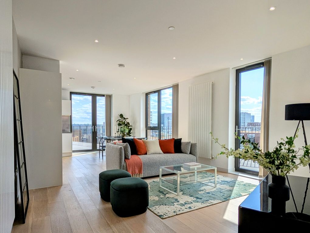 Property photo 1 of 21 Open-Plan Lounge