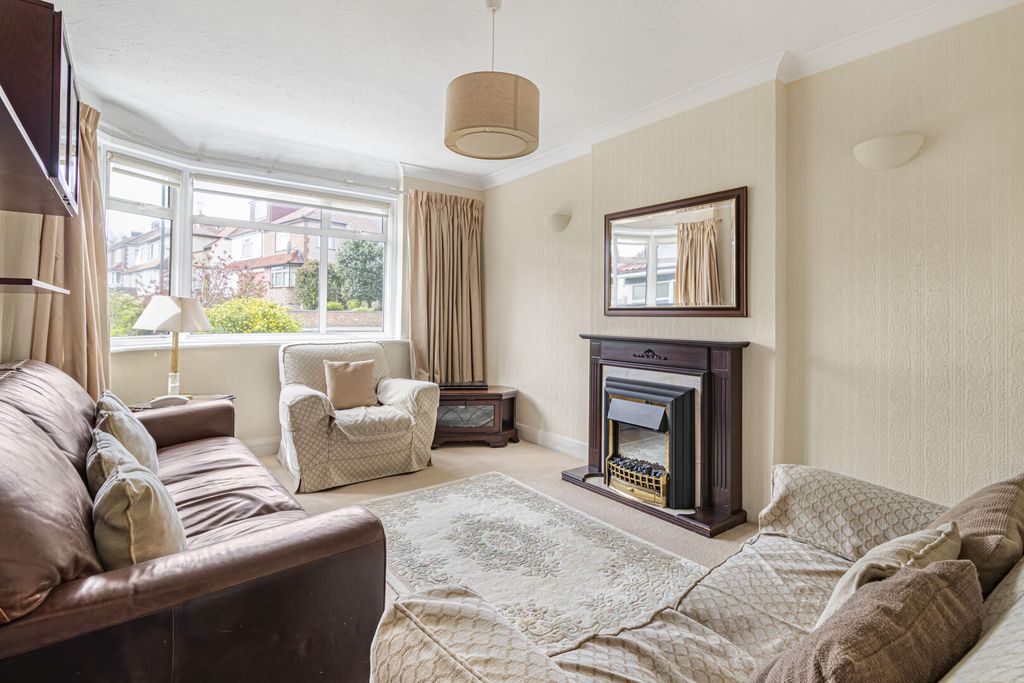 Property photo 2 of 16 Living Room