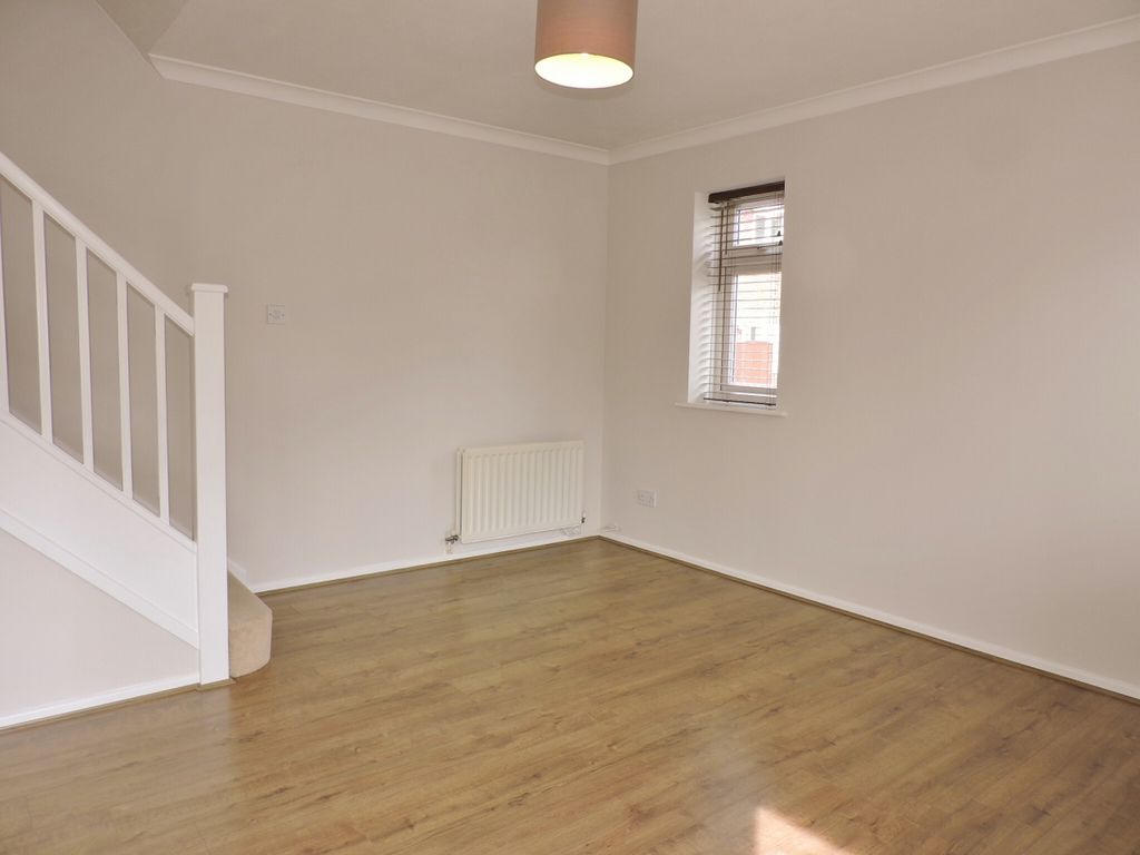 Property photo 3 of 10 Photograph 3