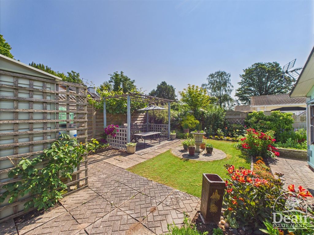 Property photo 3 of 23