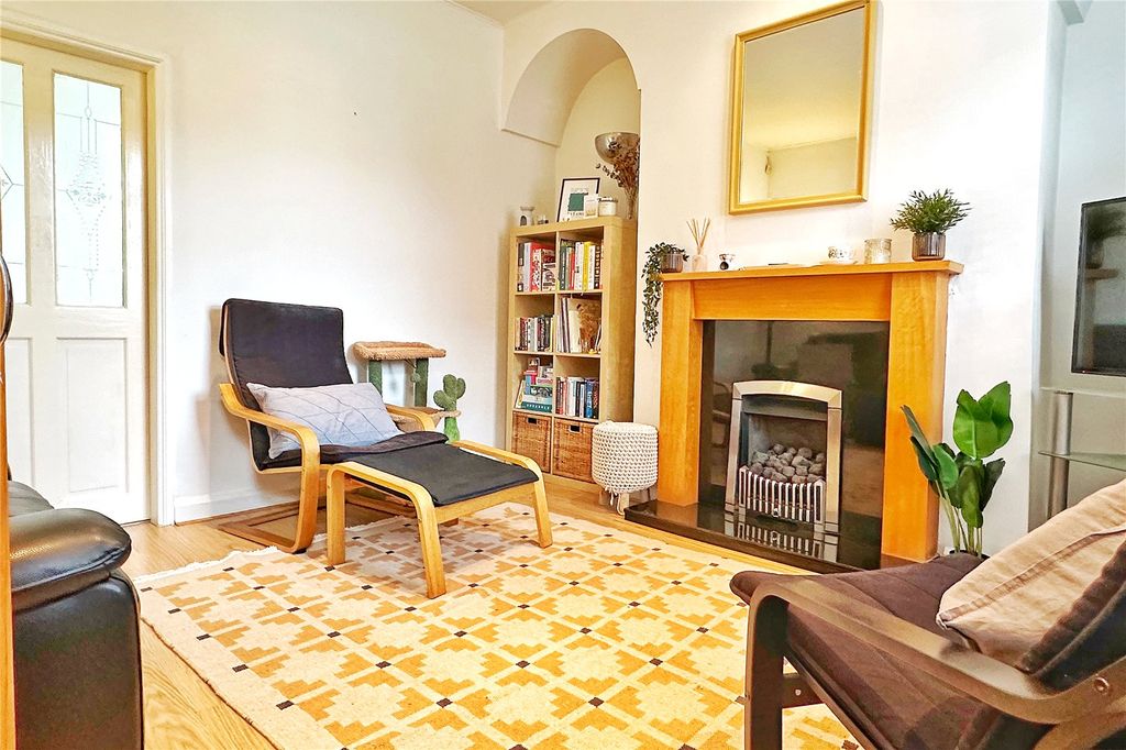 Property photo 2 of 16 Living Room